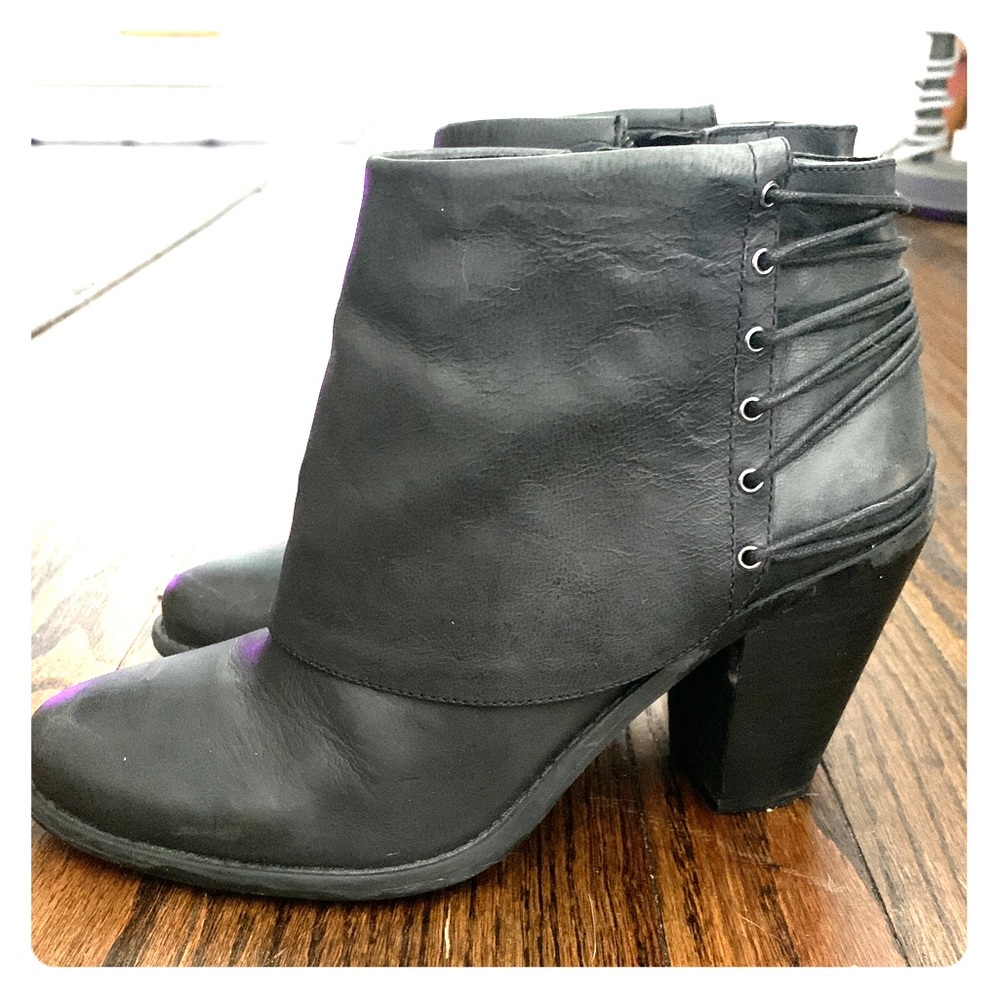 Jessica Simpson Calvey Booties